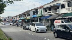 Frankel Estate (D15), Retail #587554201